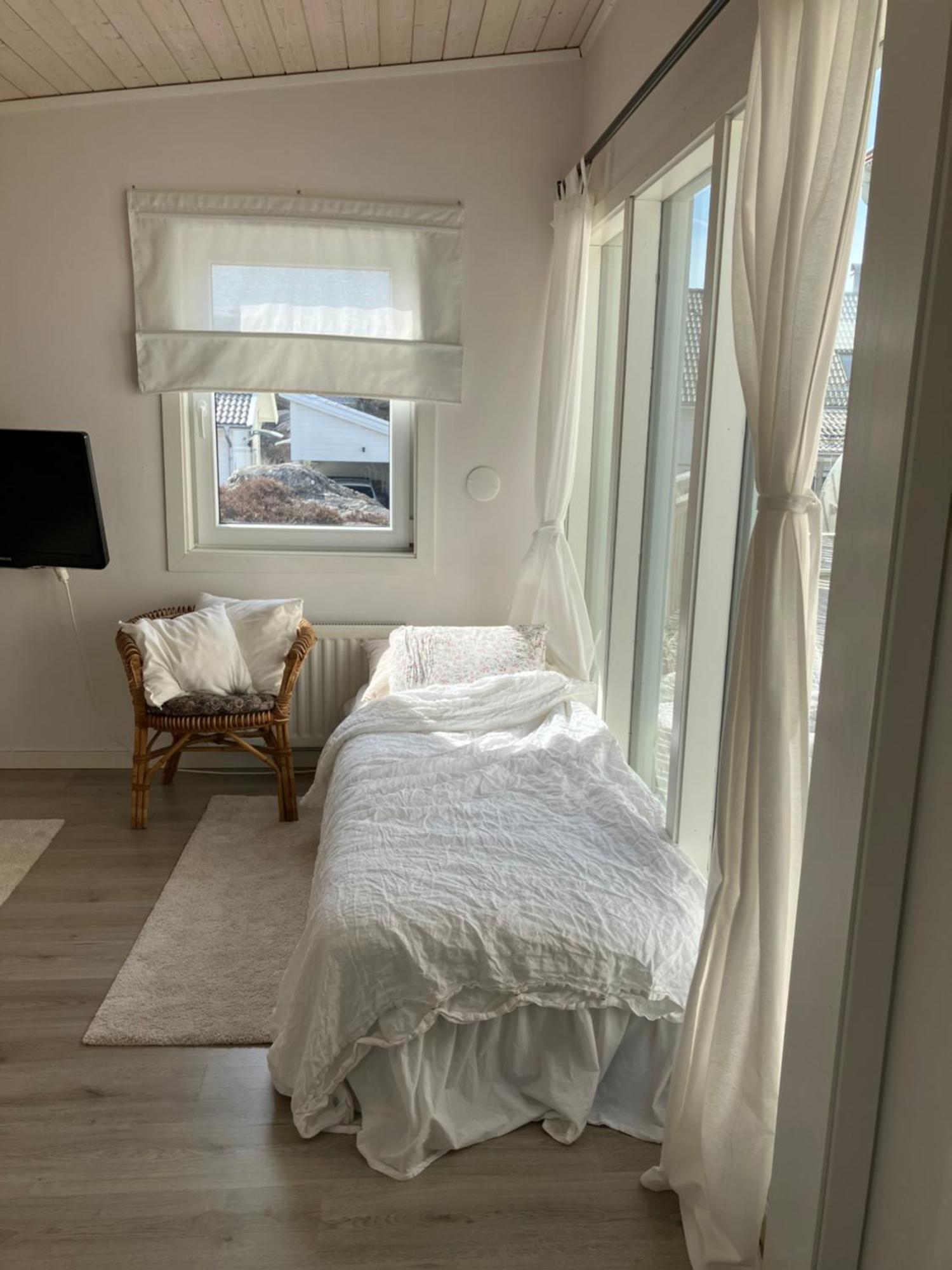 Eget Gaesthus I Vaestkustpaerlan Skaerhamn Villa Exteriör bild
